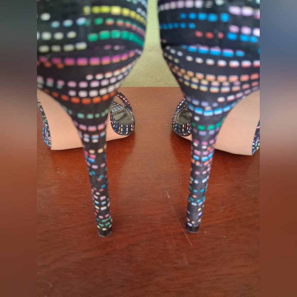 Steve Madden "Fancier" Multi-Color Heeled Sandals - Picture 5 of 9